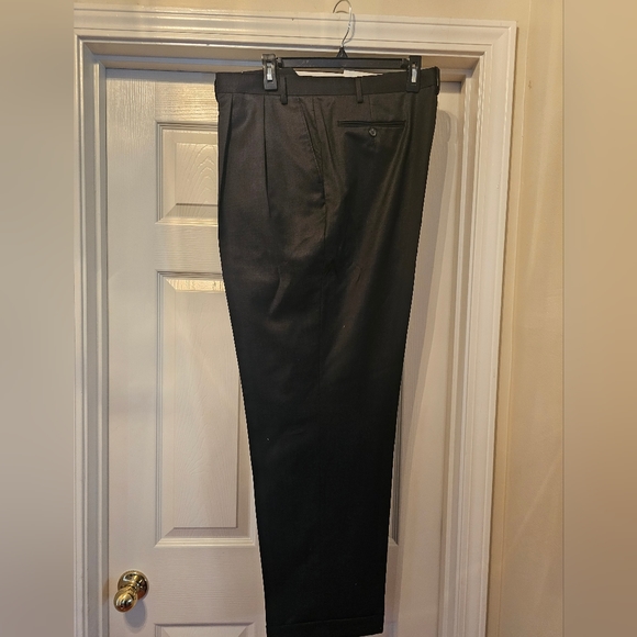 Mens Suit - Picture 2 of 6